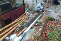 Antisipasi Banjir di Belik Pemalang, Saluran Air Mulai Dibersihkan