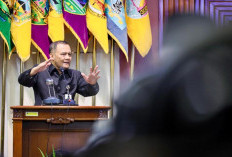 Sampaikan LKPJ TA 2025, Gubernur Jateng Klaim Kemiskinan dan Penganguran Turun