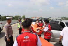Geger! 3 Orang dan Balita Ditemukan Meninggal dalam Mobil di Tol Tegal-Semarang  