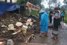 Diguyur Hujan Lebat, Tembok Pagar SD di Tegal Ambruk