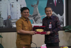 Terima Audiensi OJK, Bupati Tegal Dorong Literasi Keuangan dan Akses Permodalan UMKM