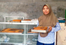 Melihat Usaha Kue Tantiningsih Bangkit dari Keterbatasan Berkat Sinergi Holding UMi BRI Group