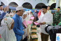 Tarhim di Comal, Bupati Pemalang Salurkan Bantuan untuk Warga Pecangakan