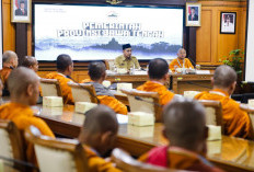 Bawa Misi Perdamaian, Bikkhu Thudong 2026 Temui Taj Yasin di Semarang