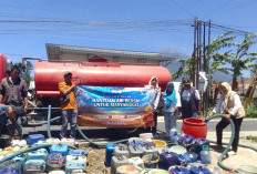 Peduli Kekeringan, Kecamatan Comal Salurkan Bantuan Air Bersih ke Warga Belik dan Gombong